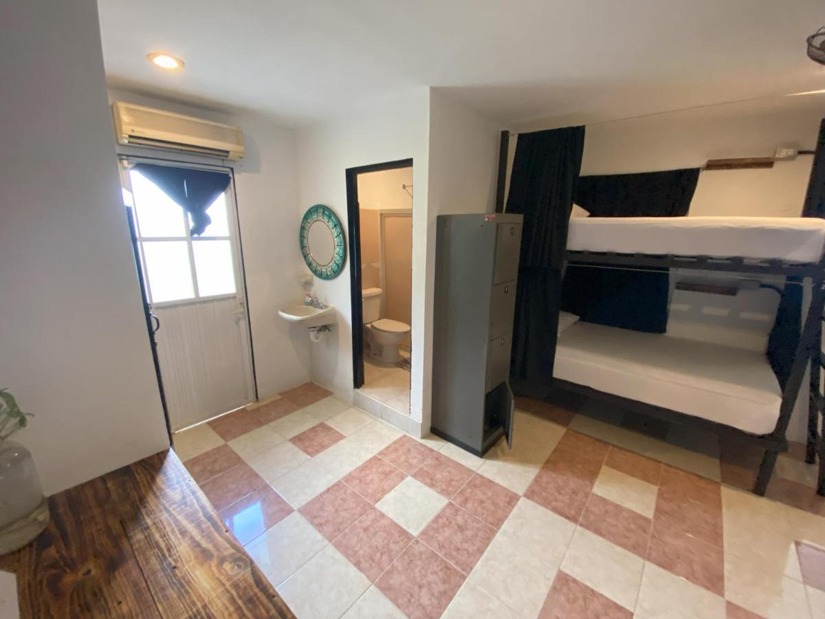 Hostel Oryx Valladolid Valladolid  Kültér fotó